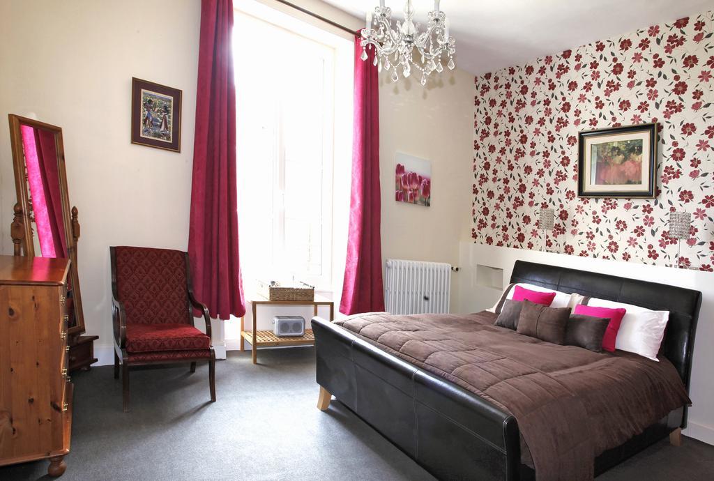 Le Presbytere Bed & Breakfast Saint-Bomer-les-Forges ภายนอก รูปภาพ
